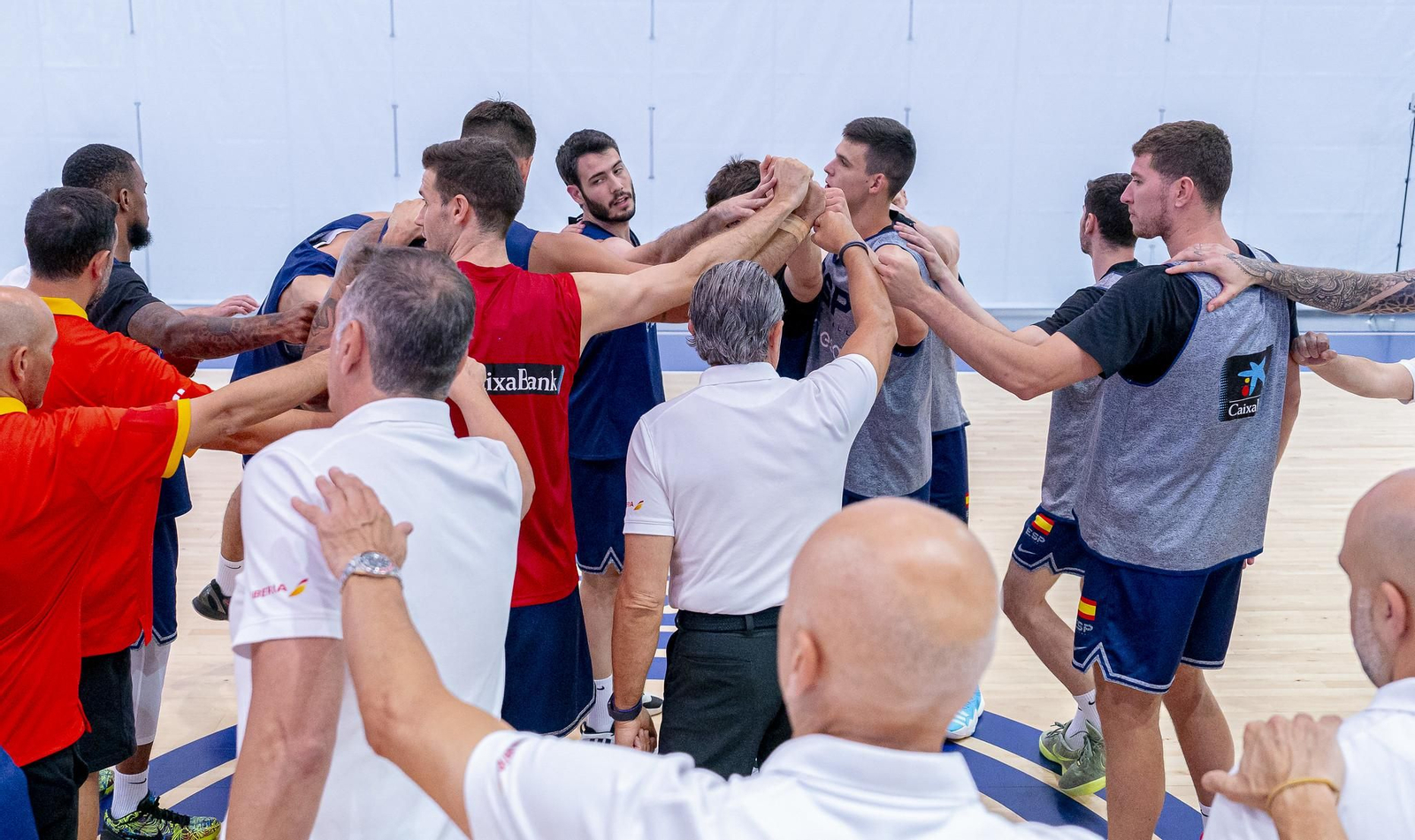 España, con Alberto Díaz, se conjura en Madrid antes de volar a París