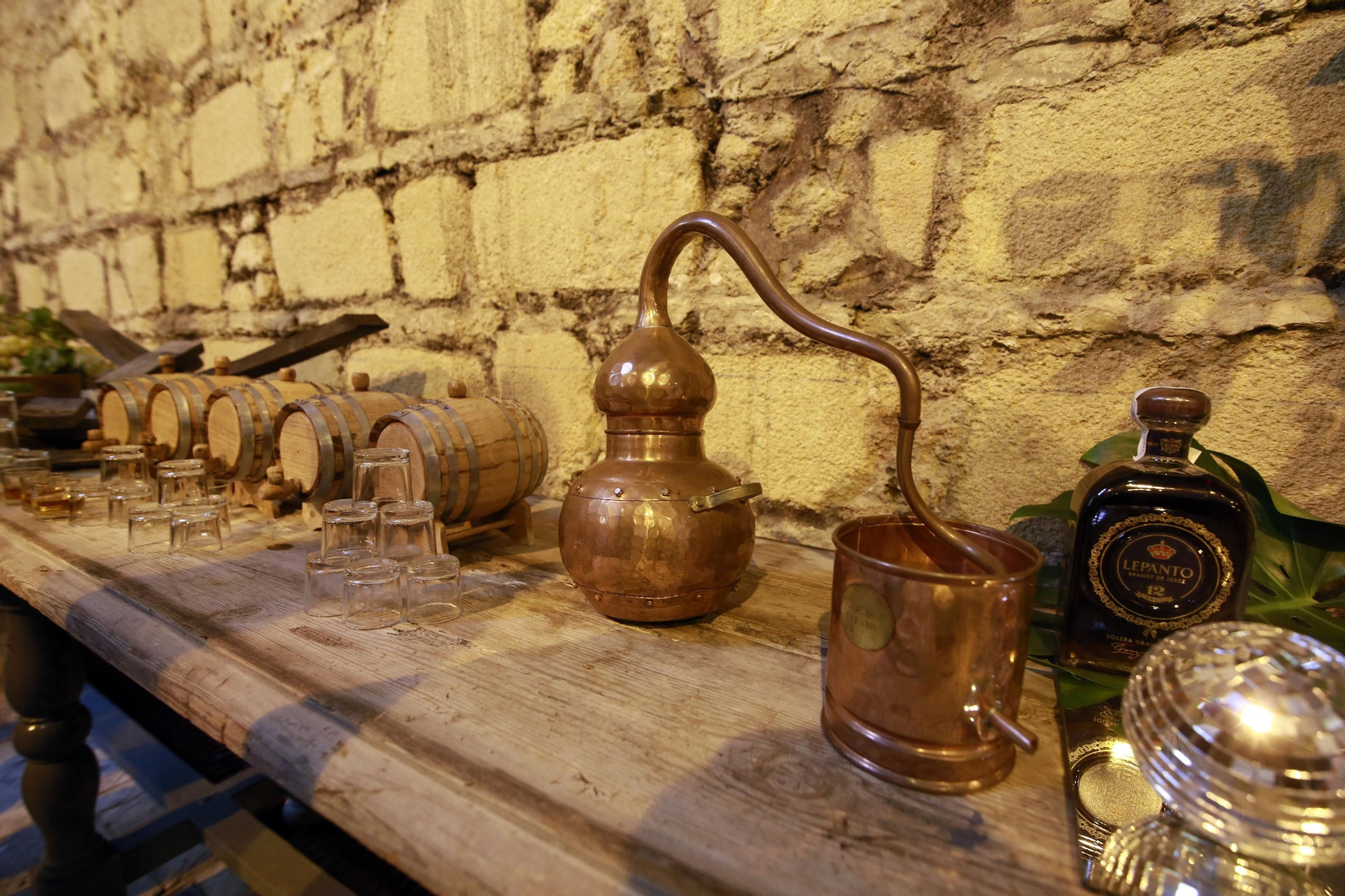 Inicio de la destilación del brandy Lepanto