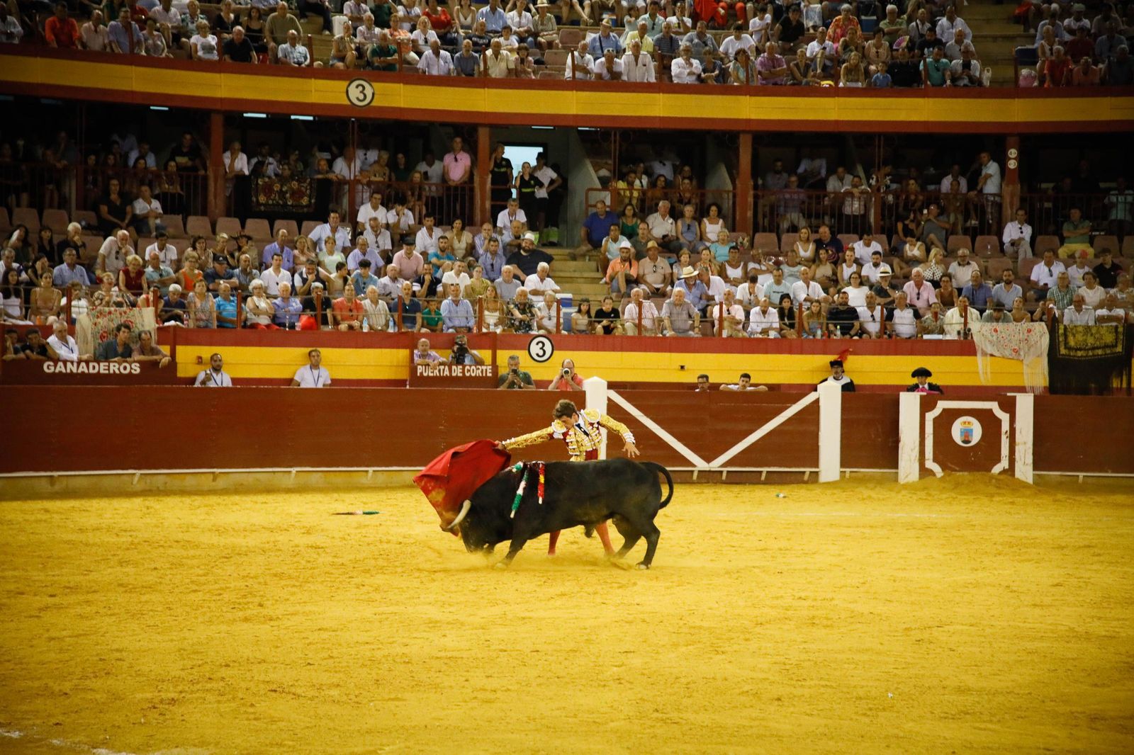 Corrida de toros en Roquetas, en imágenes