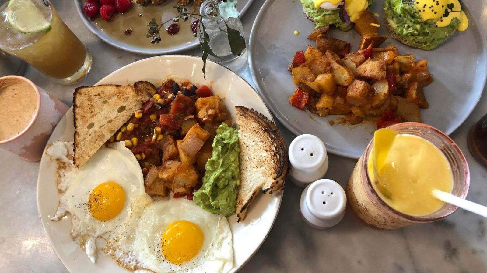 Cinco cafeterías para disfrutar de un brunch rico y sano en el centro de Sevilla