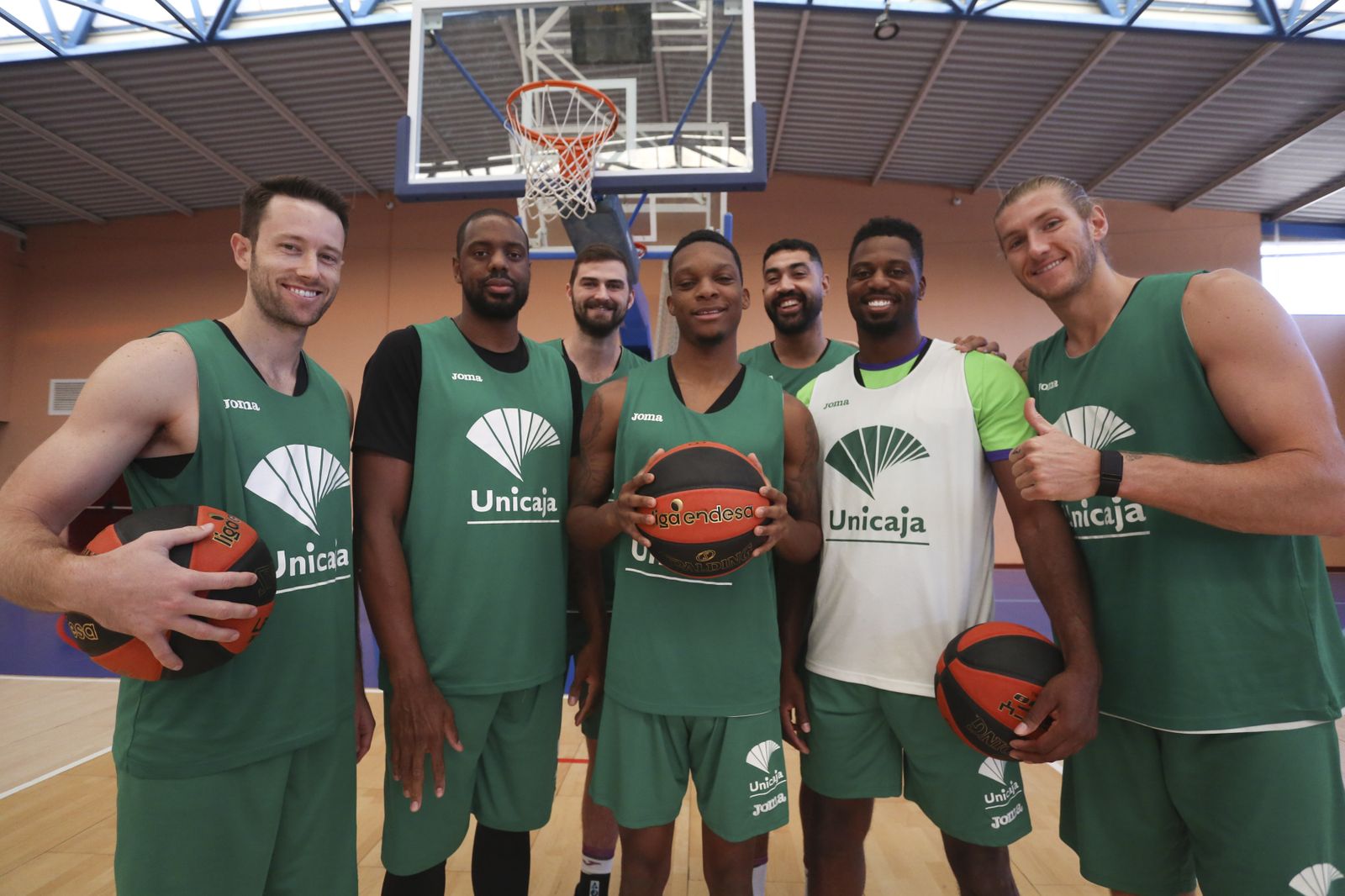 Kalinoski, Thomas, Kravish, Carter, Lima, Ejim y Osetkowski.