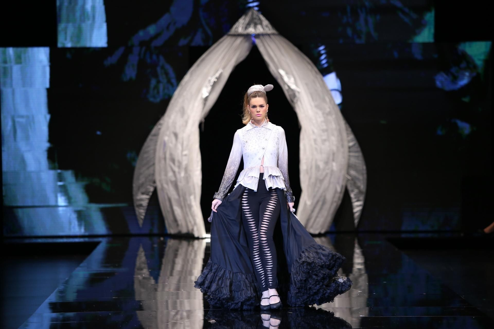 Antonio Gutiérrez en SIMOF 2019, fotos del desfile