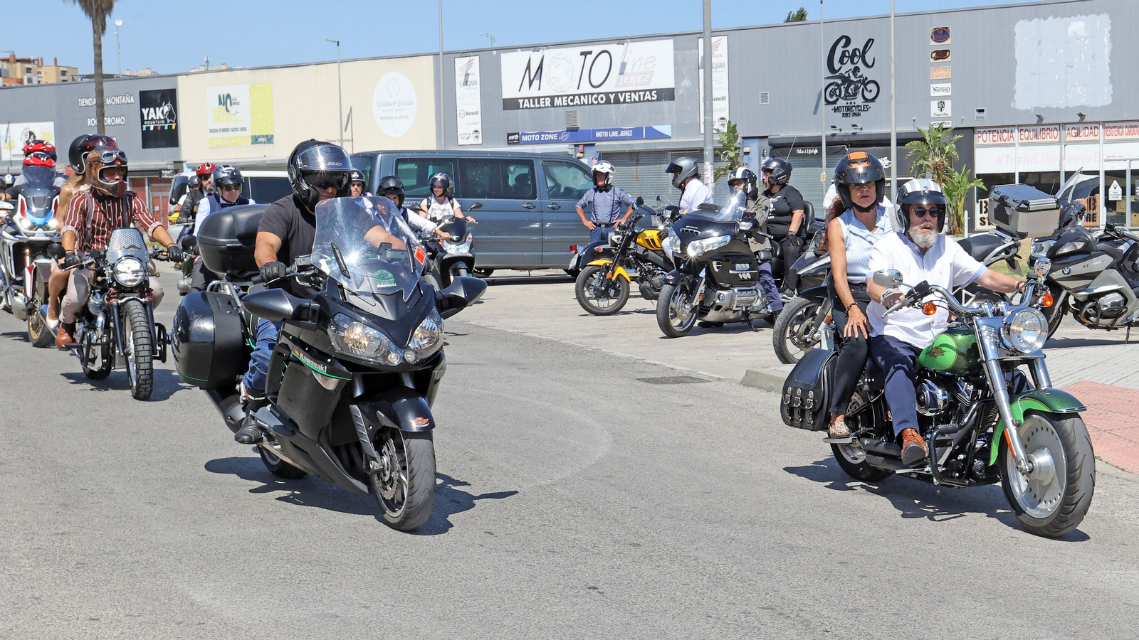 Búscate en el evento motero solidario "The Distinguished Gentleman´s Ride" en Jerez