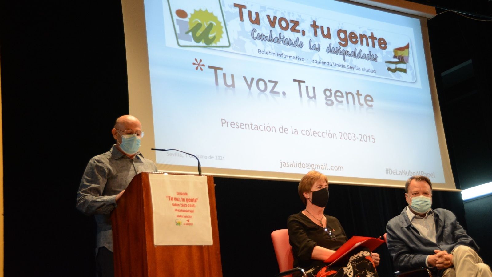 Alfredo Sánchez Monteseirín, en el escenario durante el acto