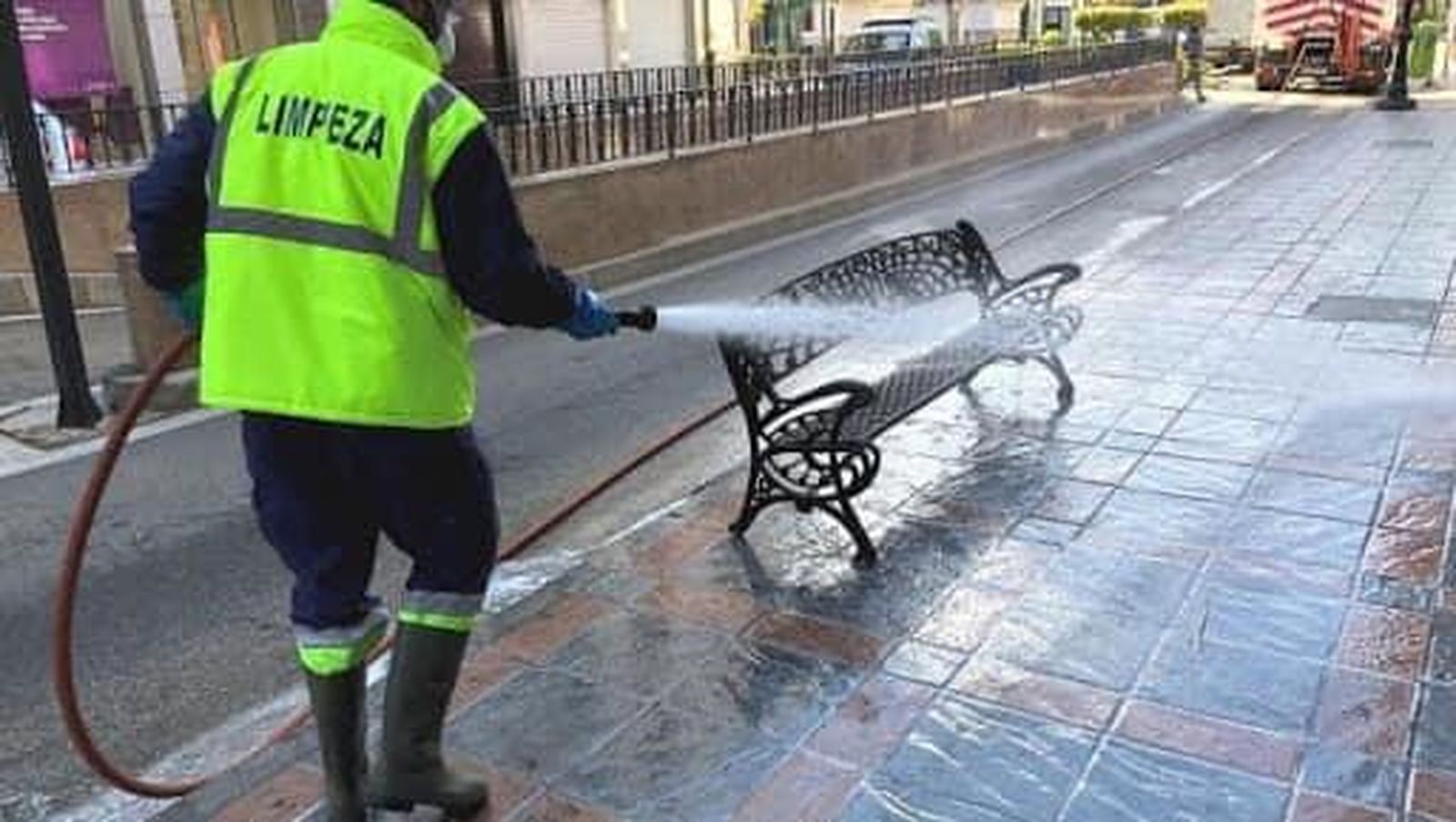 Tareas desinfección en Olivares.