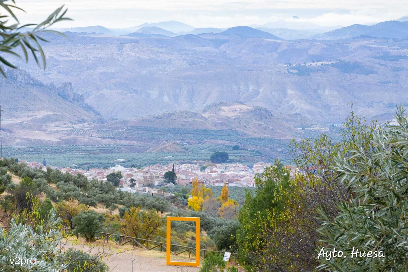 Vista del pueblo de Hueso.