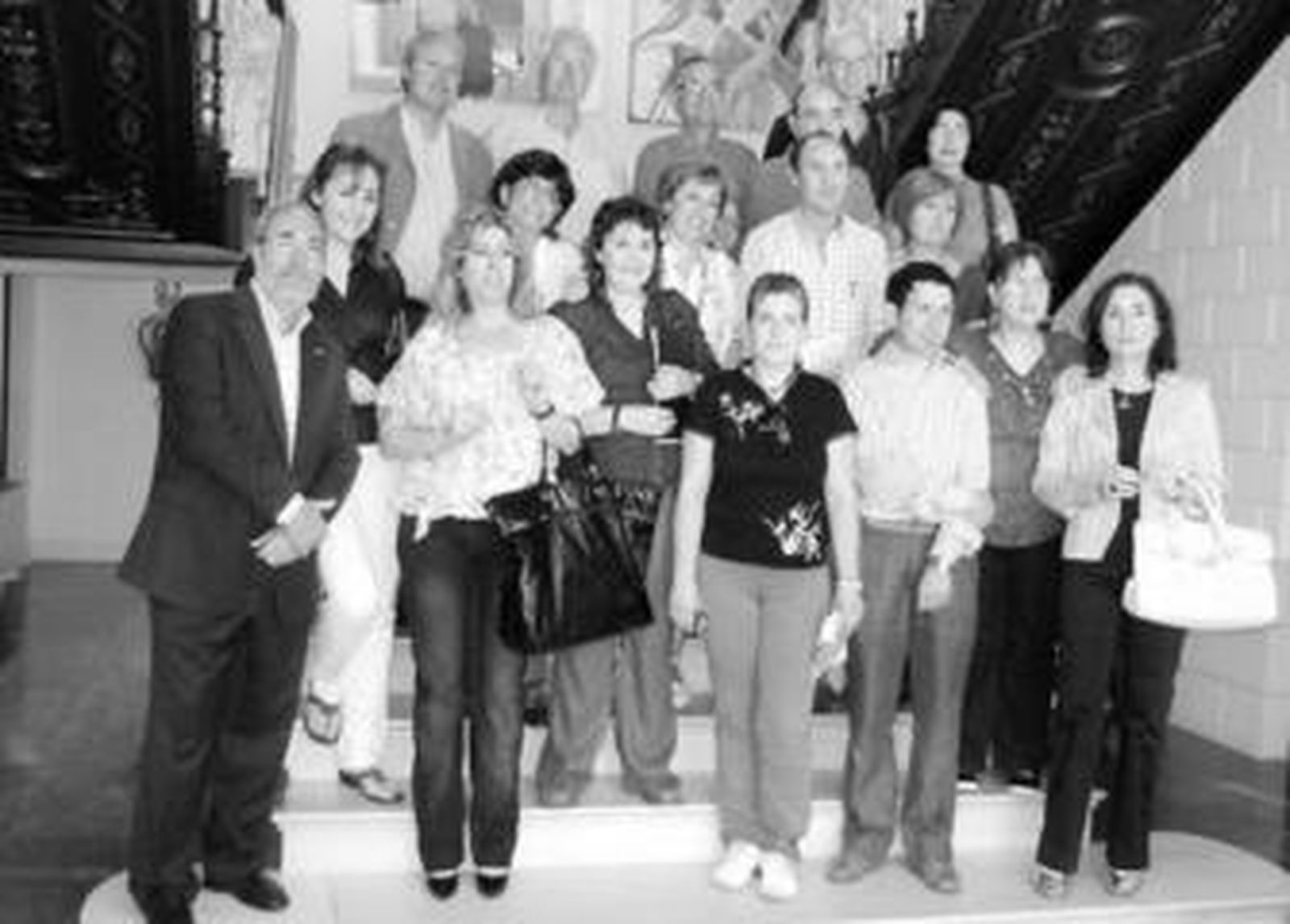 El grupo posa en la puerta del museo Huerto Ruano de Lorca durante la mañana del sábado.