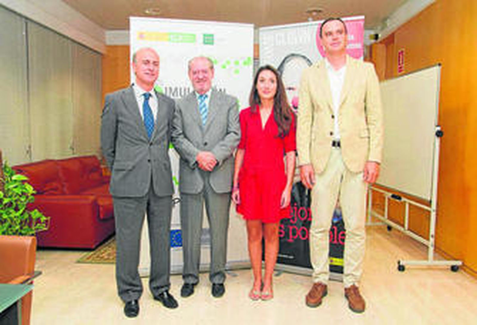 Foto de familia de la clausura del programa Centros de Simulación Empresarial.