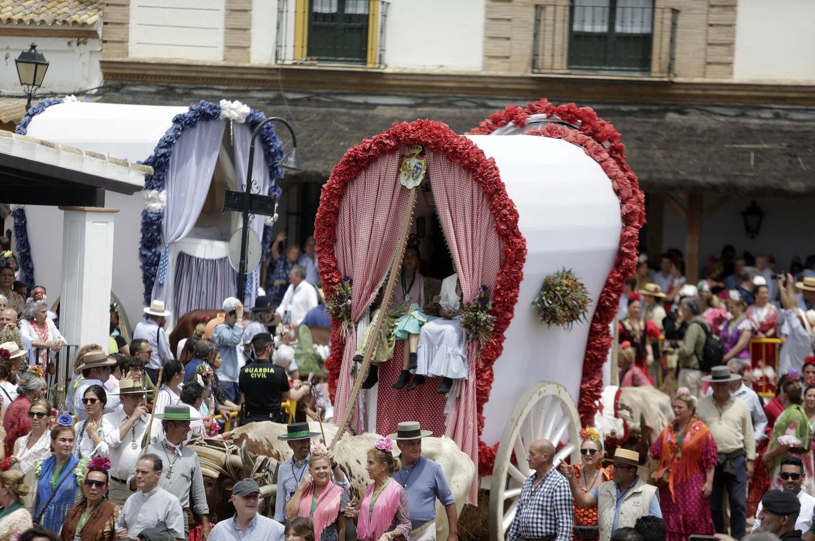 El Rocío 2023: Imágenes de ambiente y presentaciones de las Hermandades