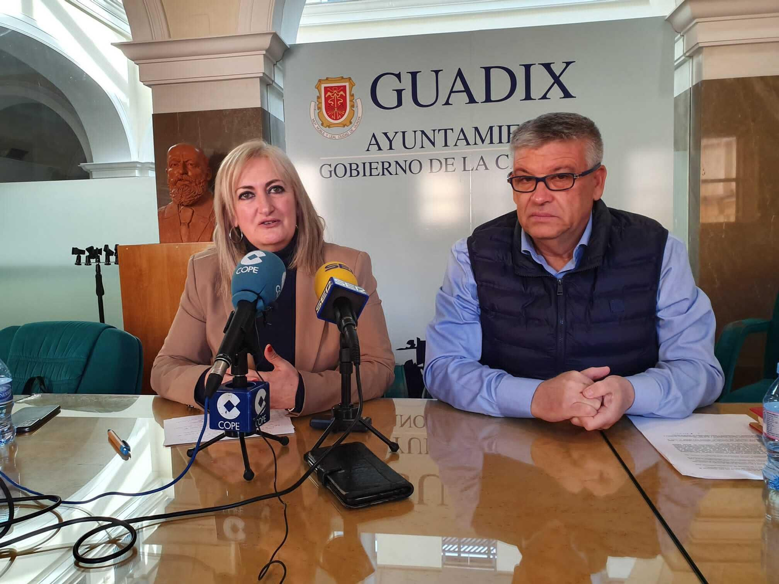 Imagen de la visita a Guadix de la delegada de la Junta de Agricultura, Pesca, Agua y Desarrollo Rural en Granada