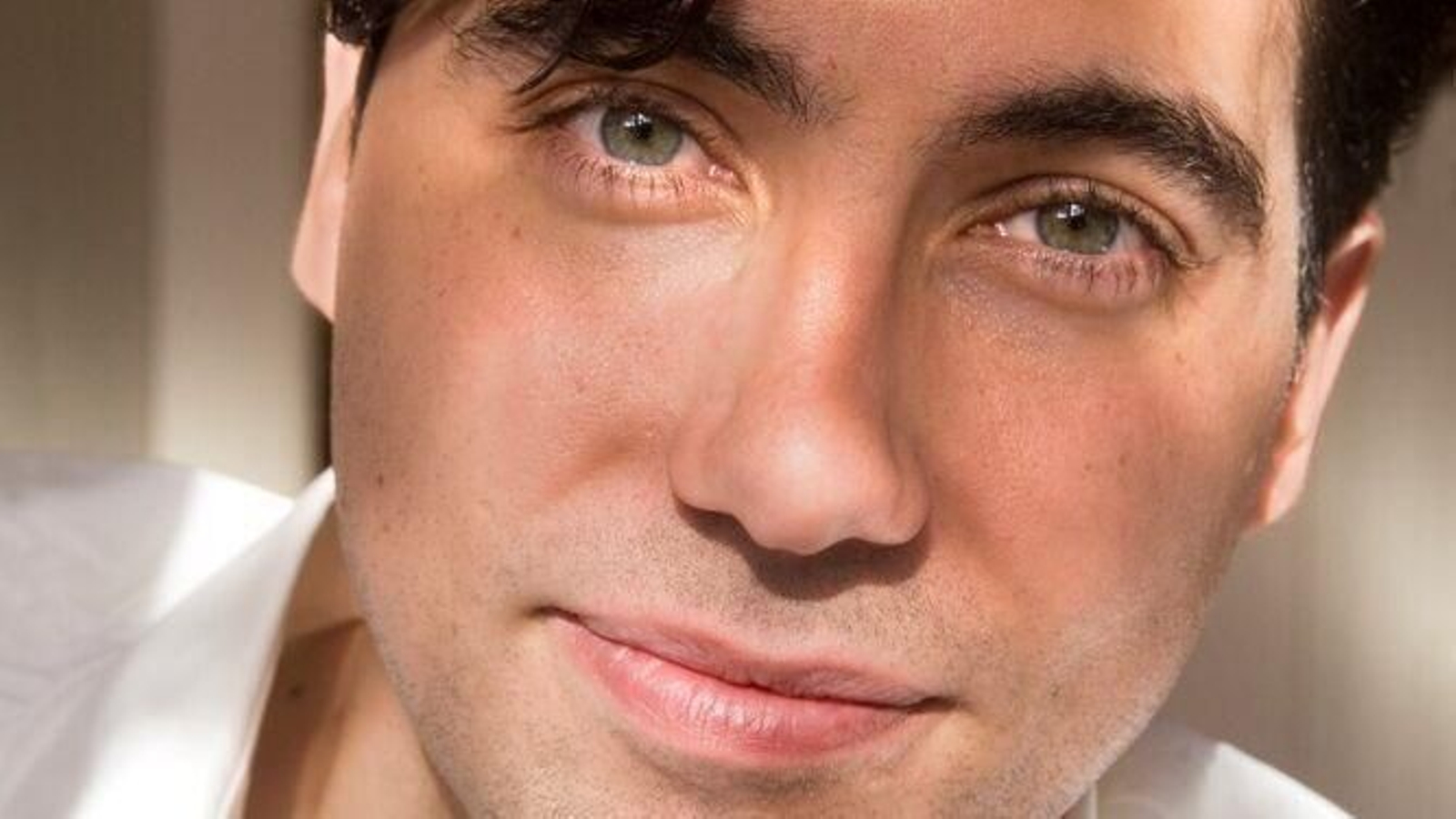 El escritor y periodista holandés Stefan Popa.