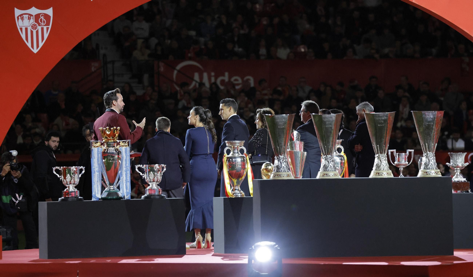 Las imágenes del homenaje a Jesús Navas