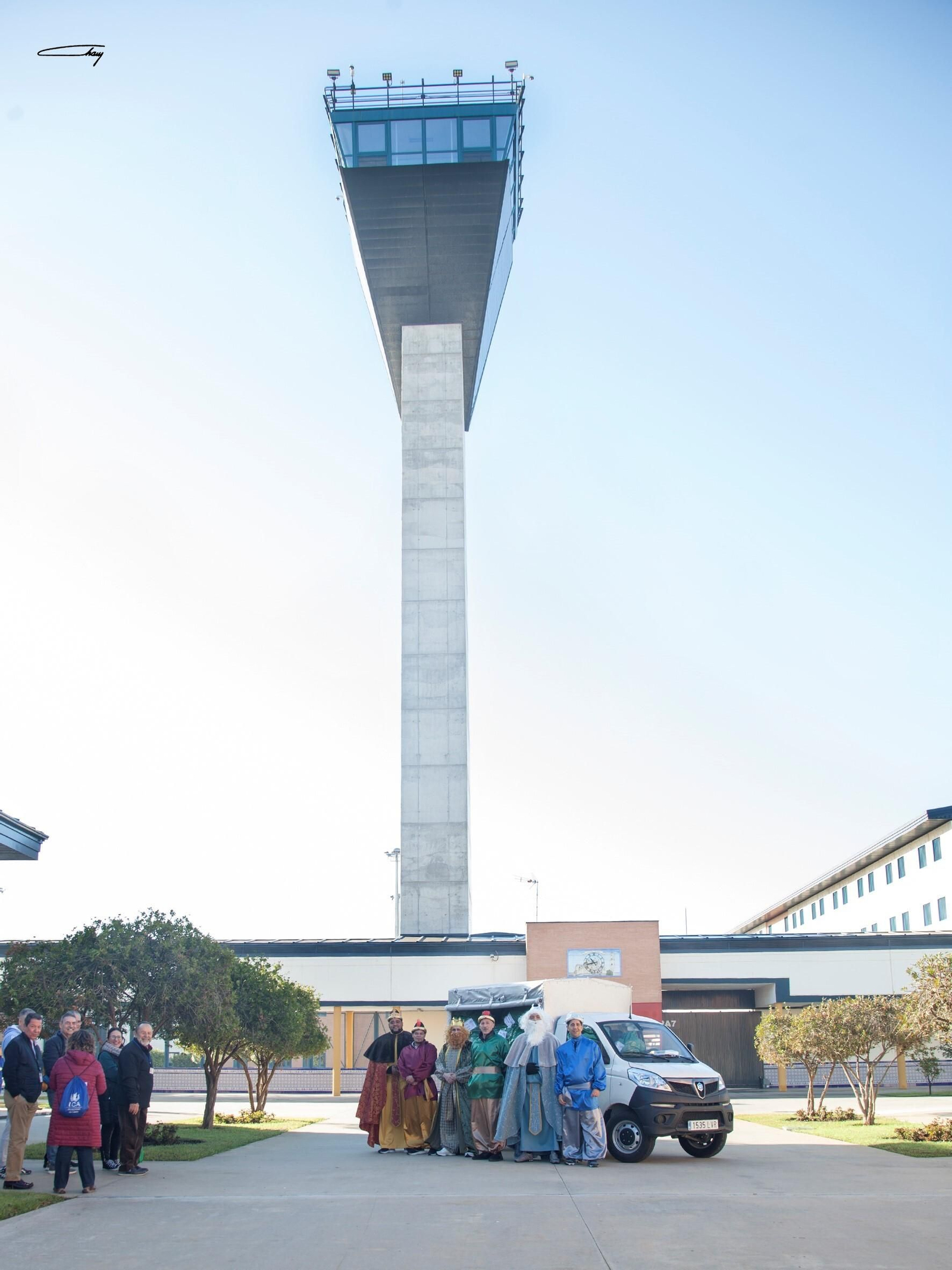 Los Reyes Magos, a su llegada a la prisión.