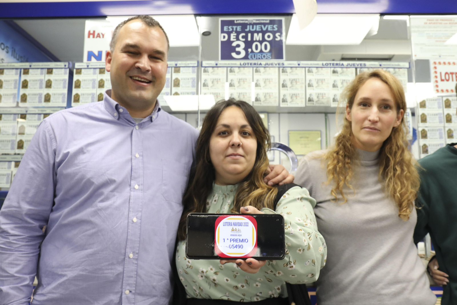 Celebraciones de los premiados con la Lotería de Navidad en España Celebraciones de los premiados con la Lotería de Navidad en España