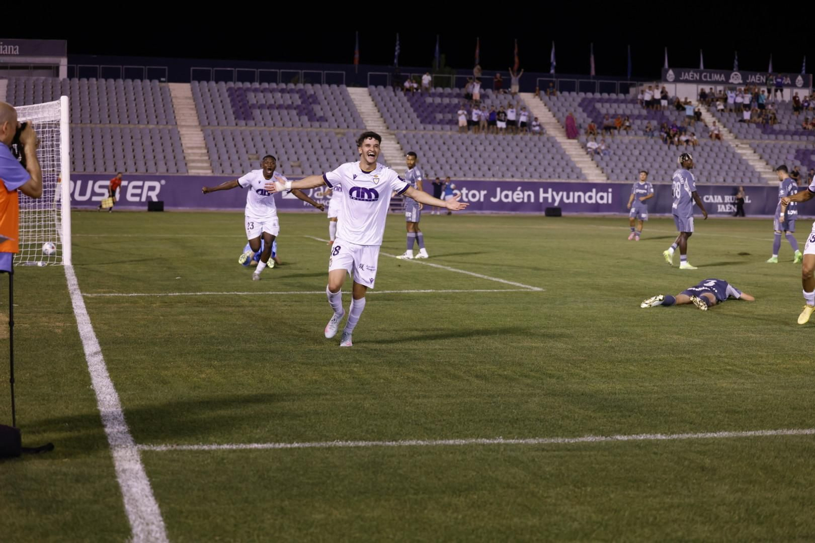 Las mejores imágenes del Trofeo del Olivo entre Real Jaén y Granada CF