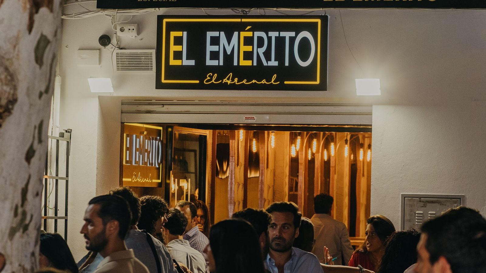 'El Emérito'.