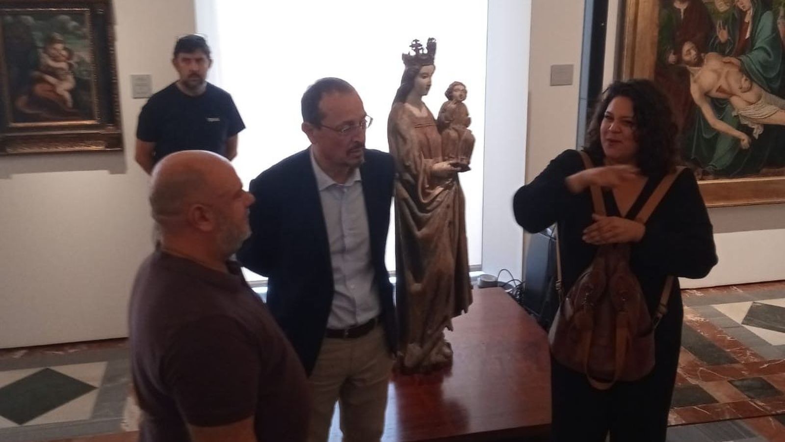 El delegado Fernando Egea acompañado del director de la Asociación de Personas Sordas, David Morillas