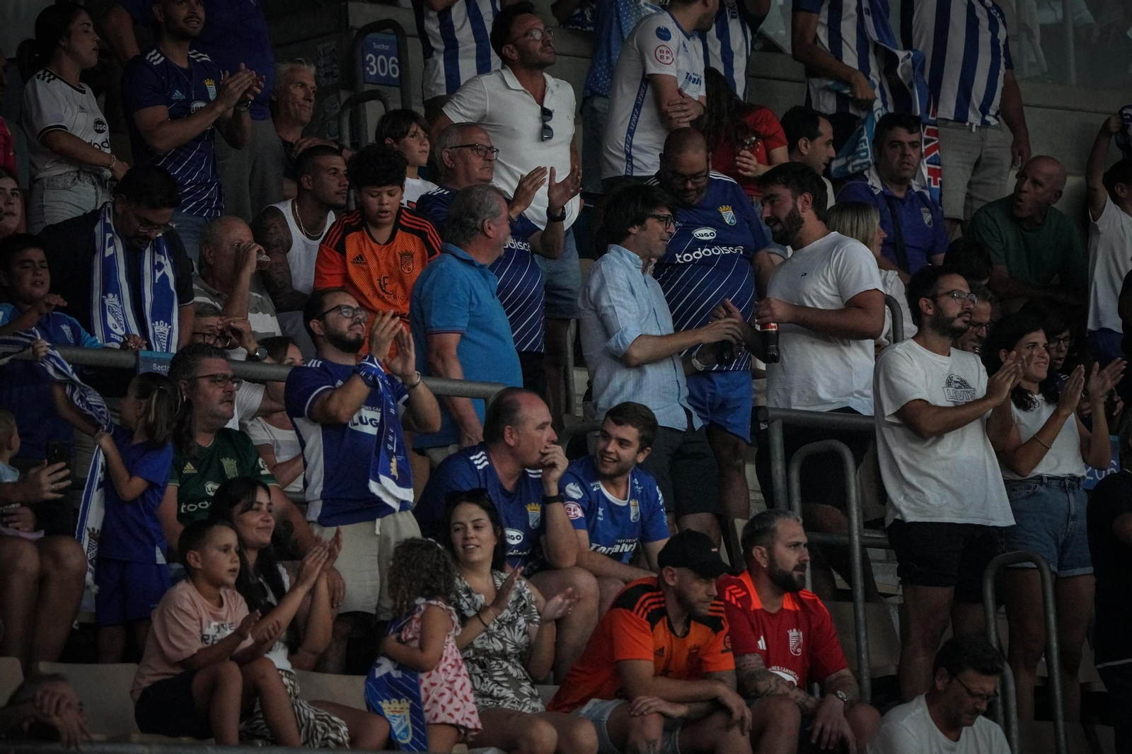 Búscate en el del partido del Xerez CD - UCAM