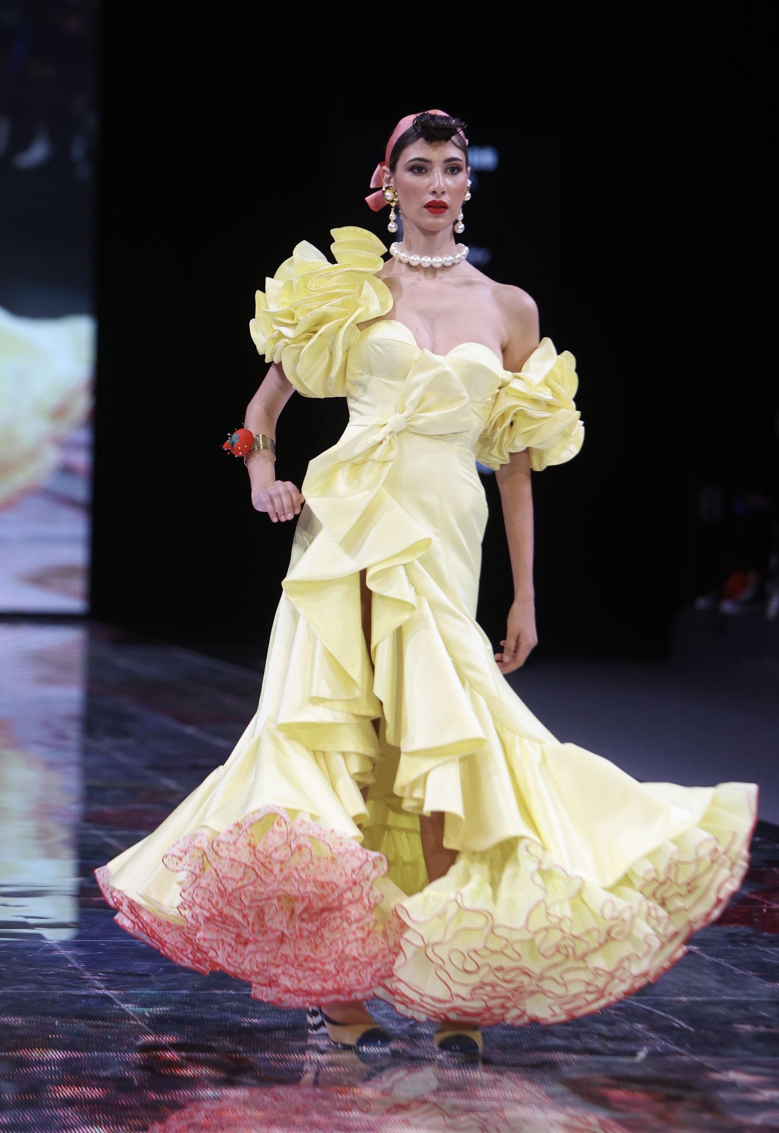 Desfile de Carmen  Latorre en SIMOF DE 2024, todas las fotos