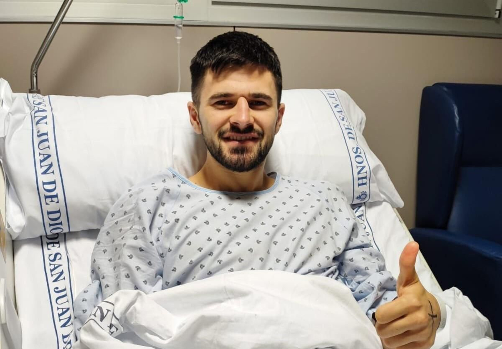 Mykytiuk tras su operación del V metatarsiano de su pie izquierdo.