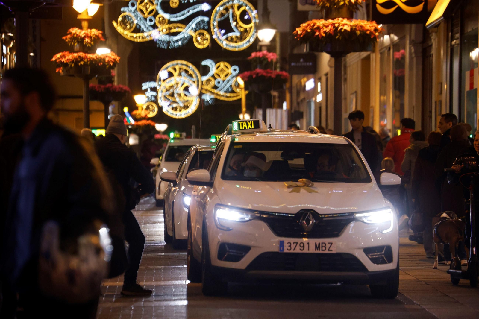 Las mejores imágenes del Paseo de la Ilusión por las calles de Córdoba