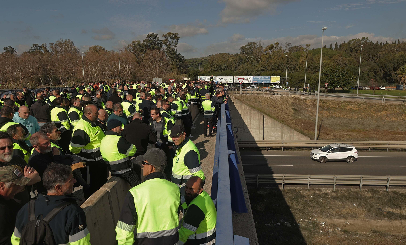 Fotos de la tractorada de agricultores del Valle del Guadiaro en el Campo de Gibraltar