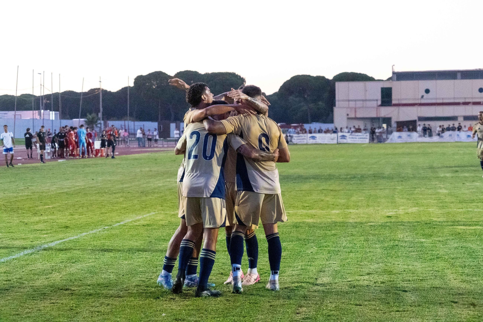 Imágenes del XXXIX Memorial Manuel González Rodríguez entre el Recreativo de Huelva - Sevilla Atlético