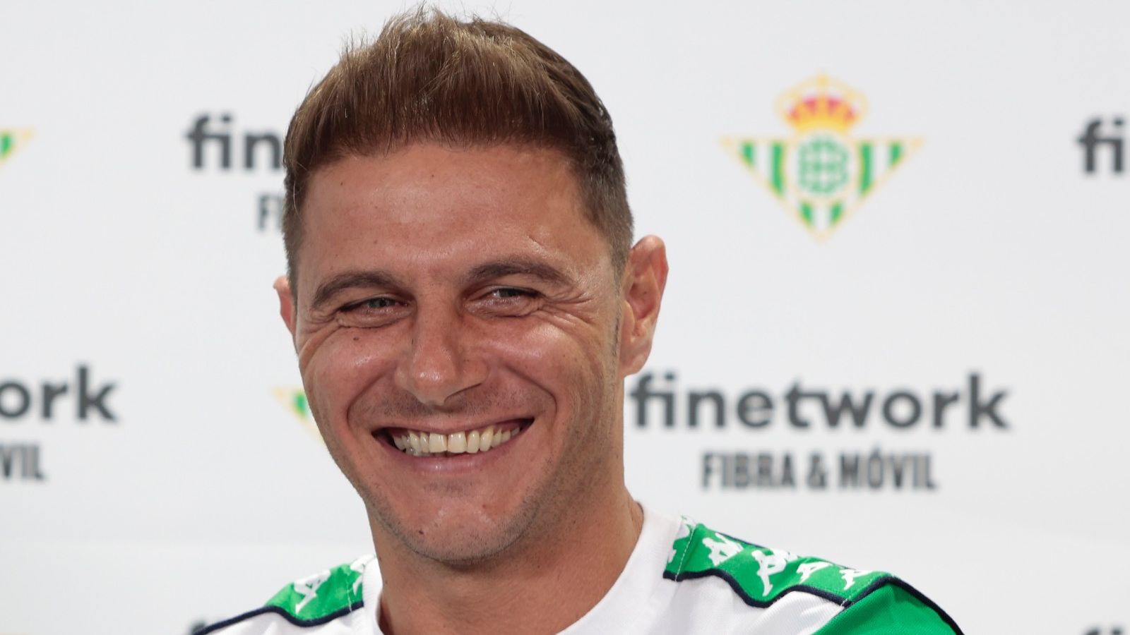 Primer plano de Joaquín en su rueda de prensa.