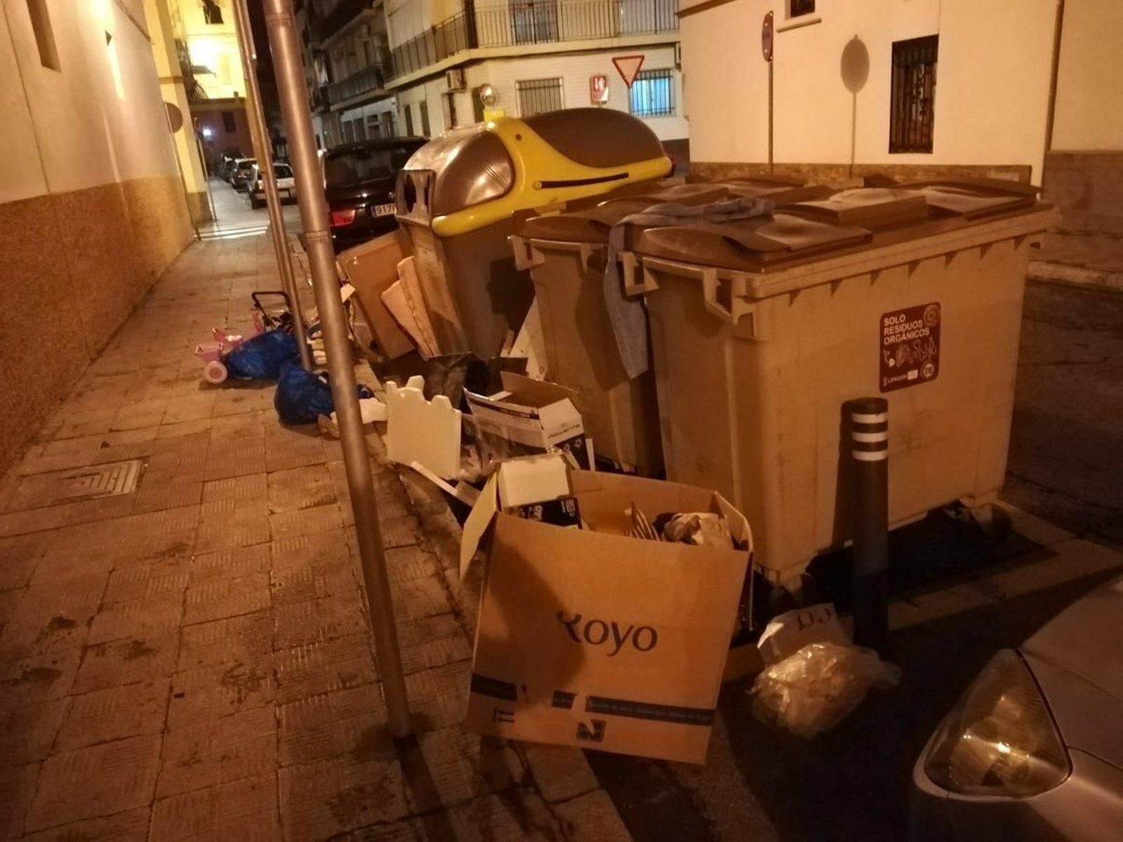 Galería de imágenes de la suciedad en distintos puntos de la ciudad.