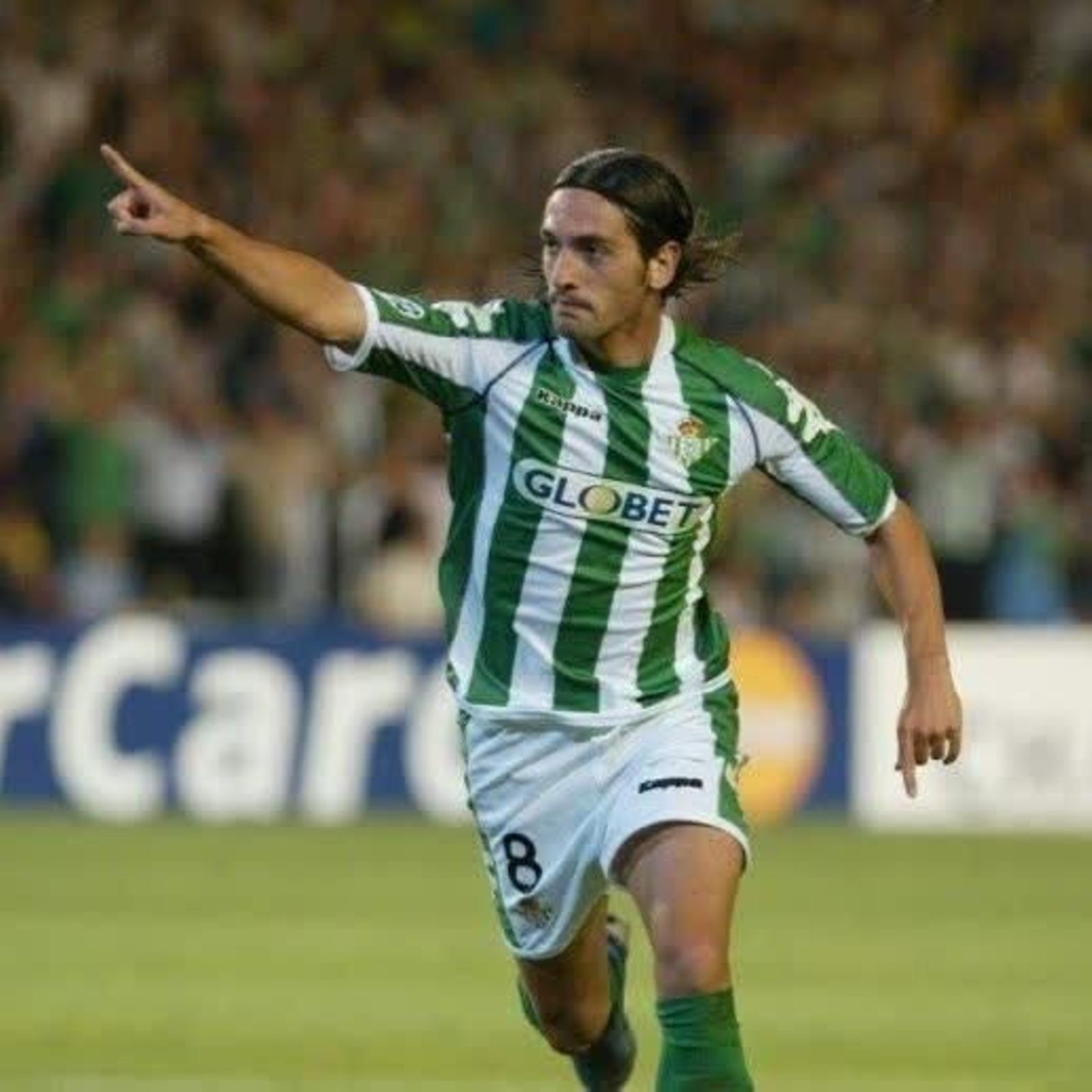 Arzu, durante un partido como jugador con el primer equipo del Betis