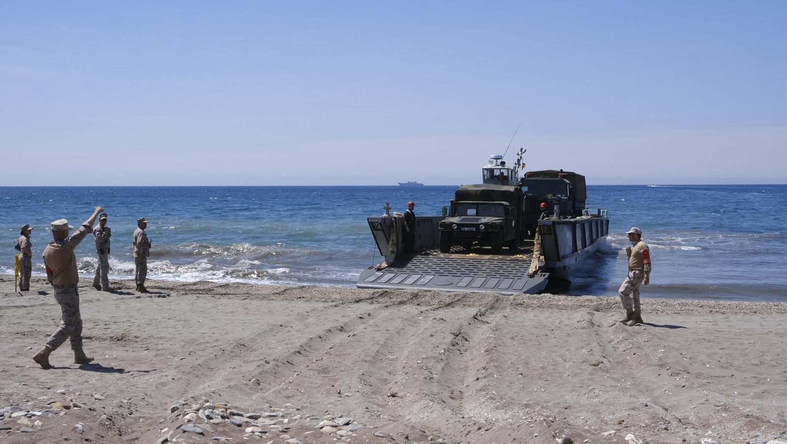 Desembarco de la Infantería de Marina en la Playa del Perdigal, en El Alquián-Almería