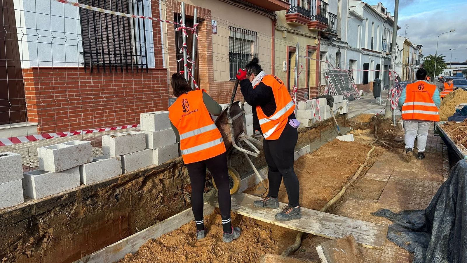 Obras en Almonte enmarcadas en el PFEA.