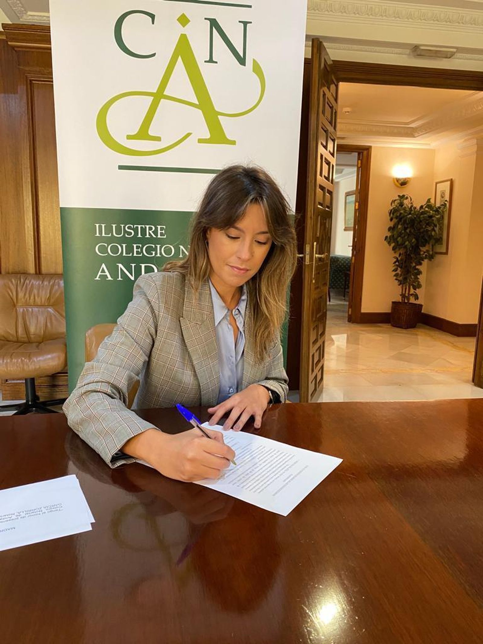 Marta García, notaria en Purchena