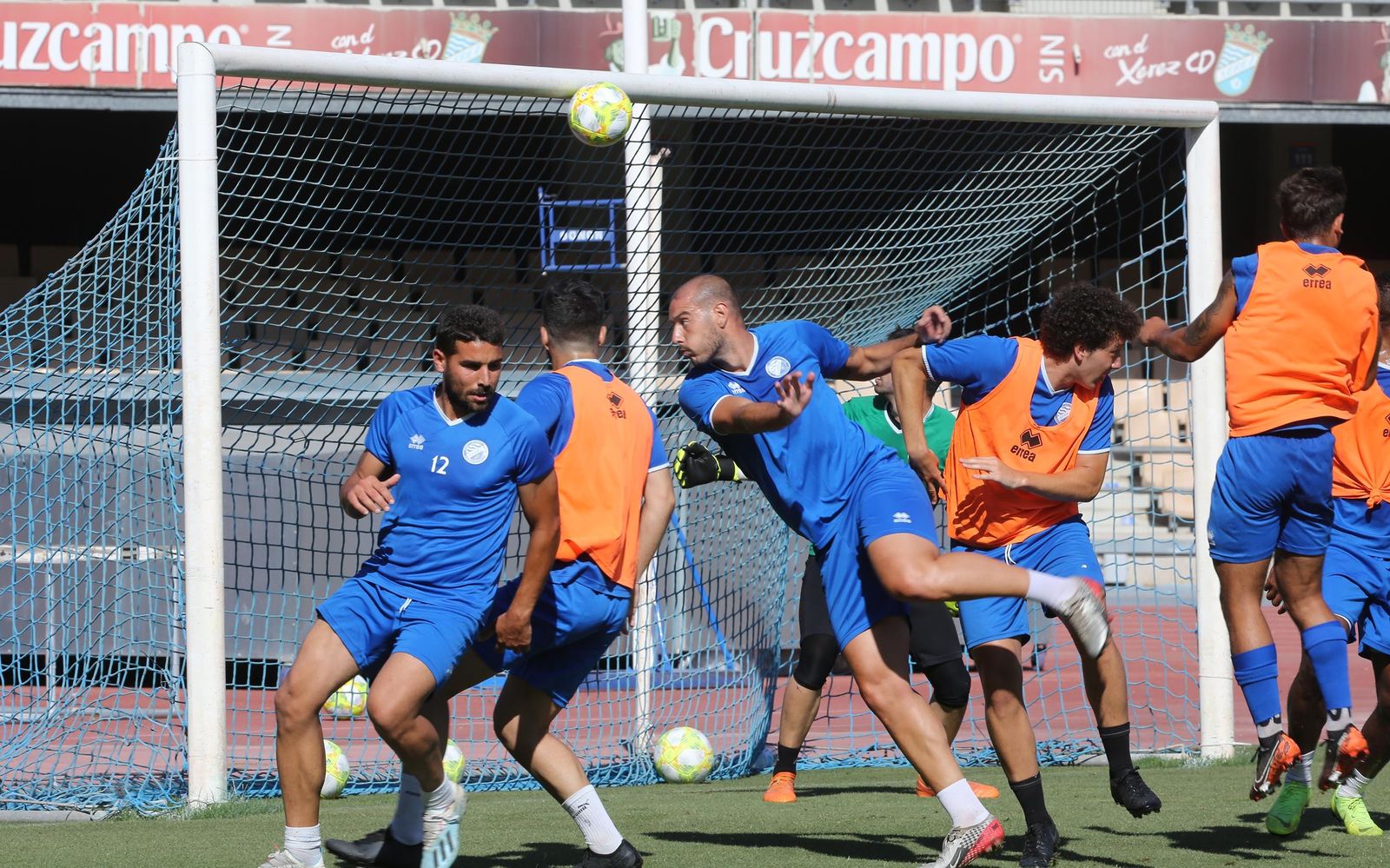 Antonio Sánchez se ha recuperado de sus problemas y anotó uno de los goles del partidillo de cabeza.
