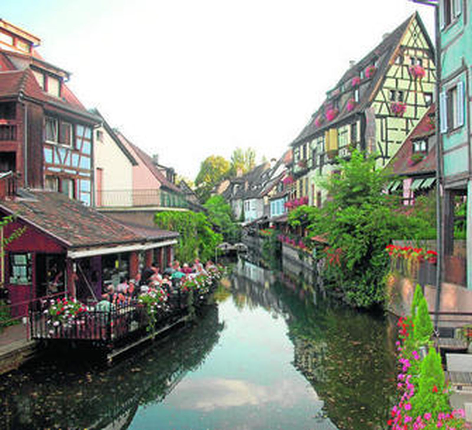 Canal en la llamada Pequeña Venecia de Colmar.