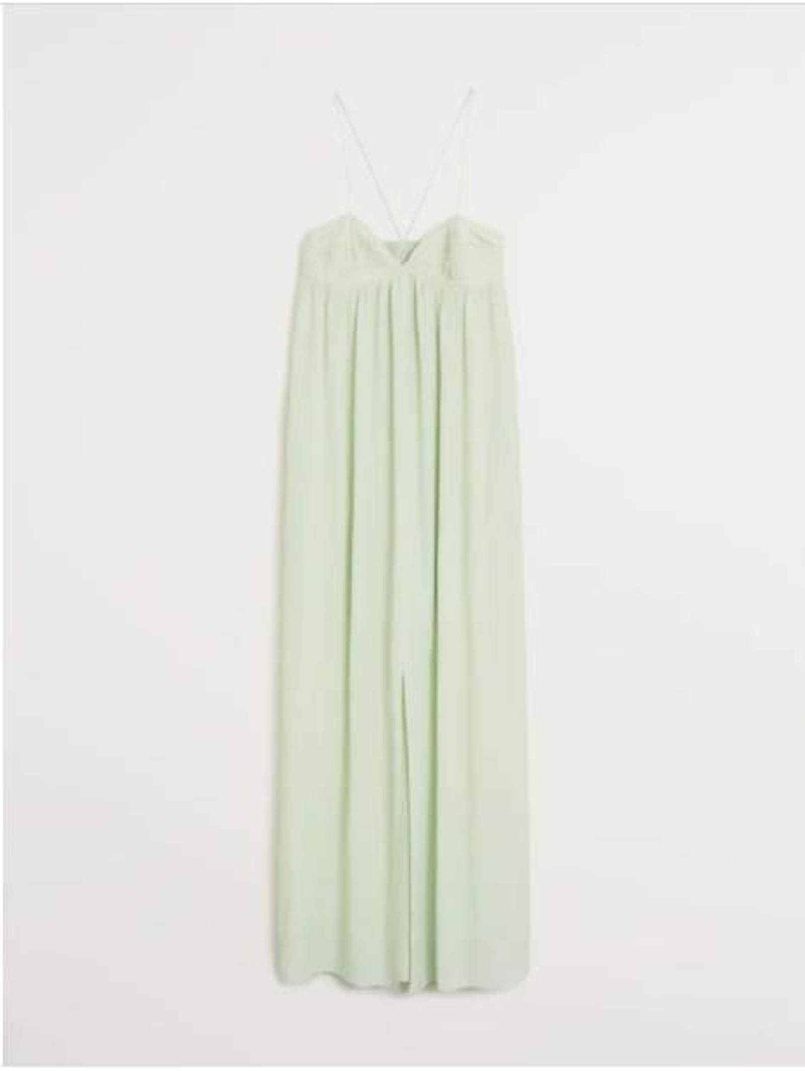 Vestido de invitada de Mango outlet.