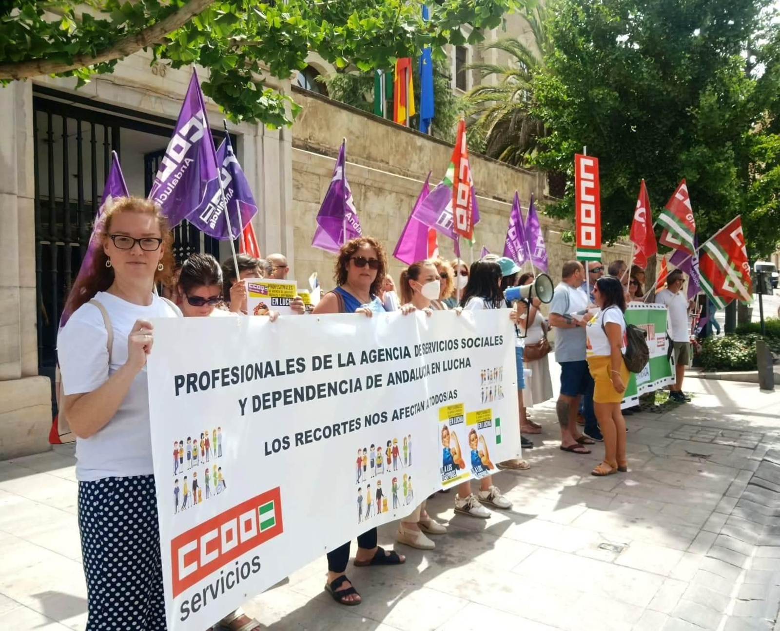 CCOO califica de "inadmisible" la precariedad de la administración pública por la dejadez de la Junta de Andalucía