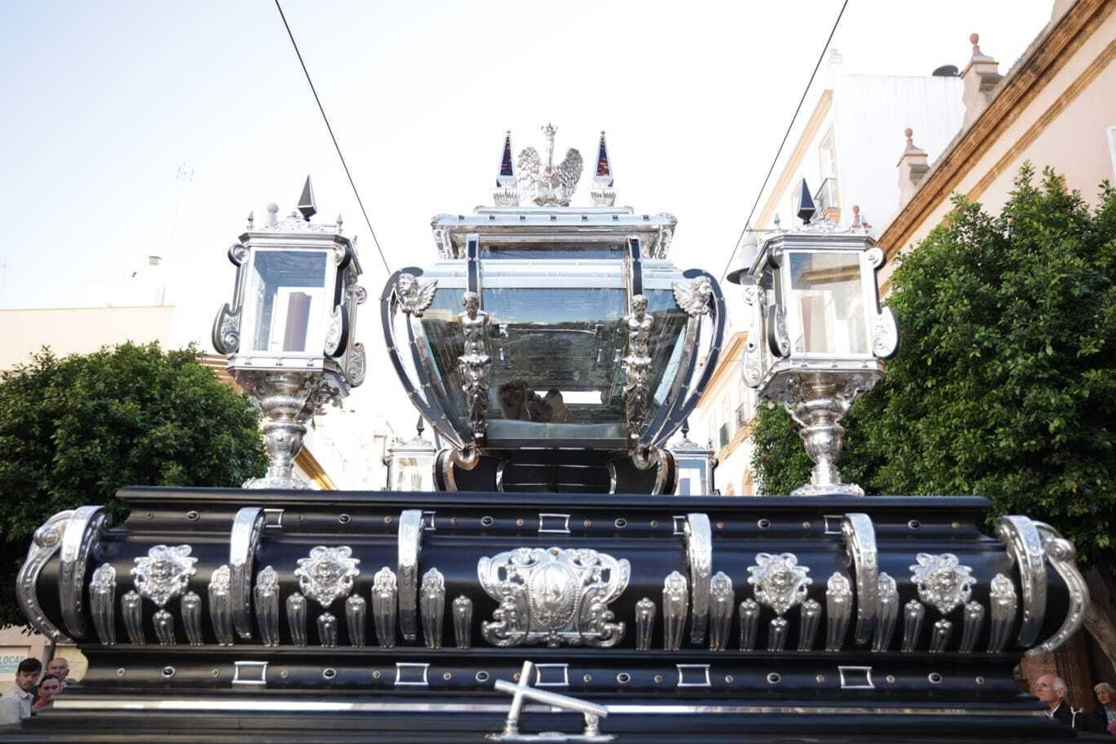 Las imágenes de la procesión del Santo Entierro de la Semana Santa de San Fernando 2023