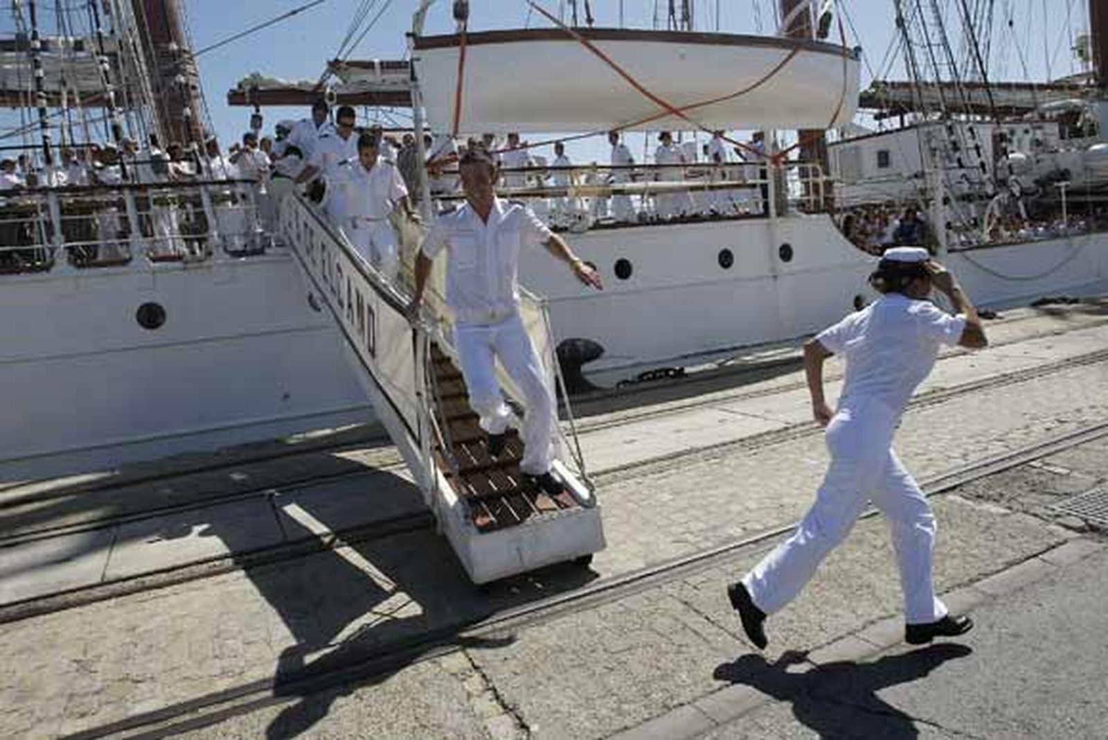 El buque escuela regresa a la ciudad tras siete meses de travesía

Foto: Jose Braza