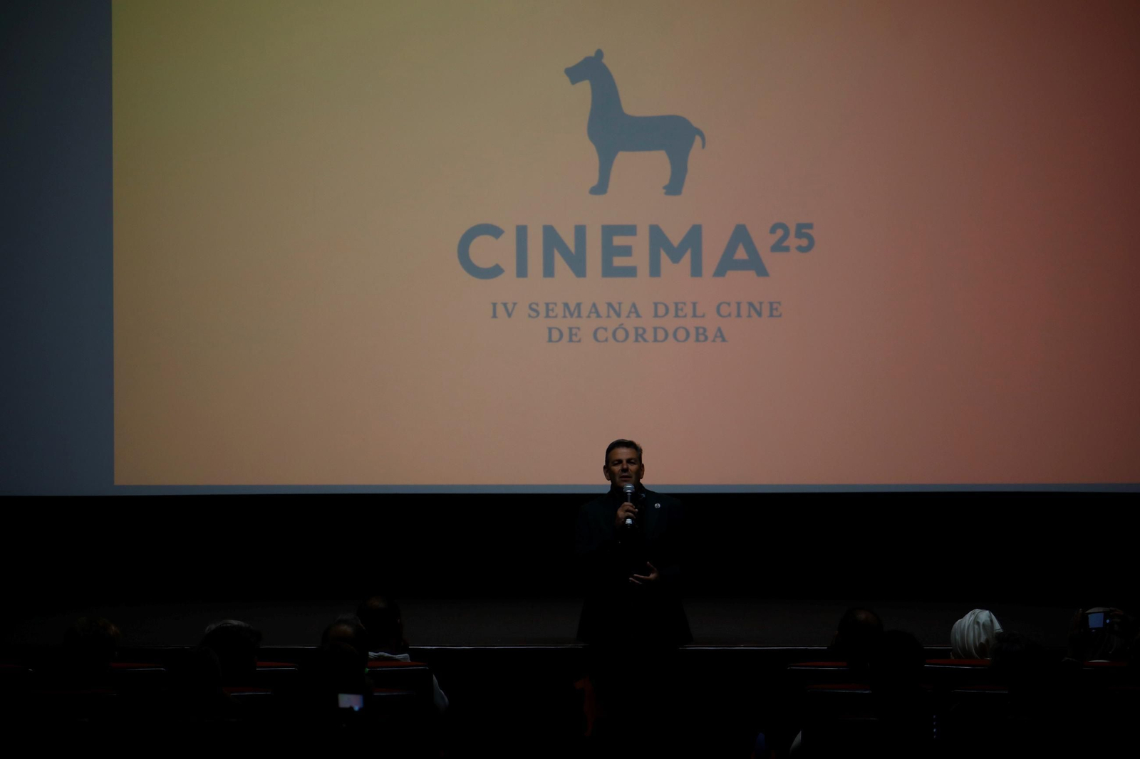 Córdoba acoge el pre-estreno de 'Lorca en La Habana' dentro de la Semana del Cine, en imágenes