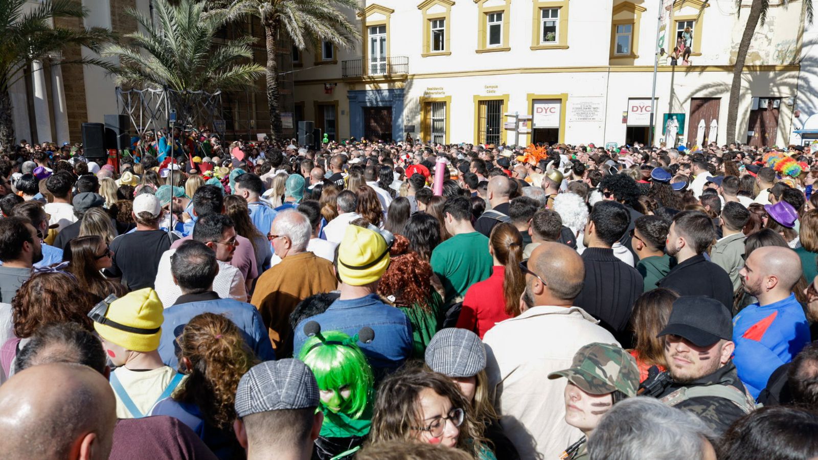 Así vive Cádiz su primer sábado de Carnaval 2025: búscate entre las imágenes del día en la calle