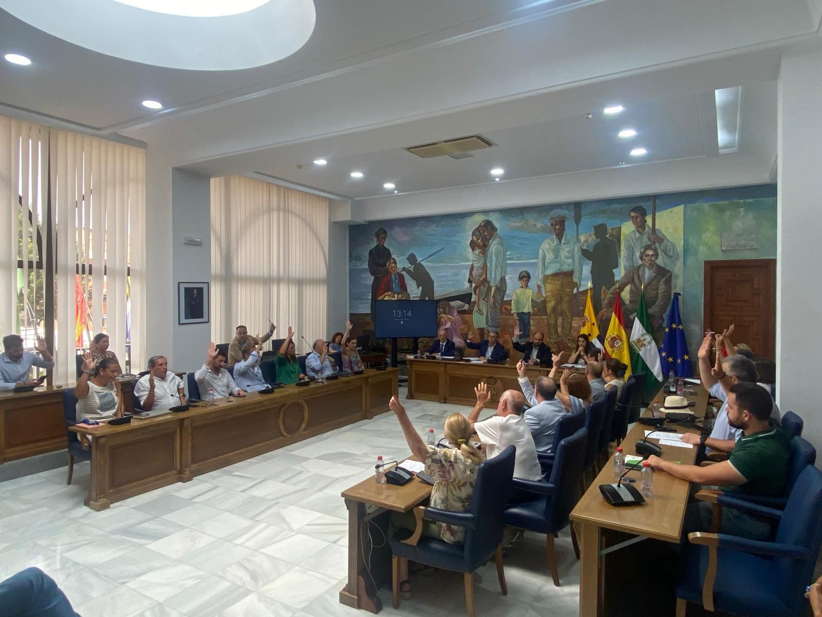 Votación en el pleno de Rincón de la Victoria.