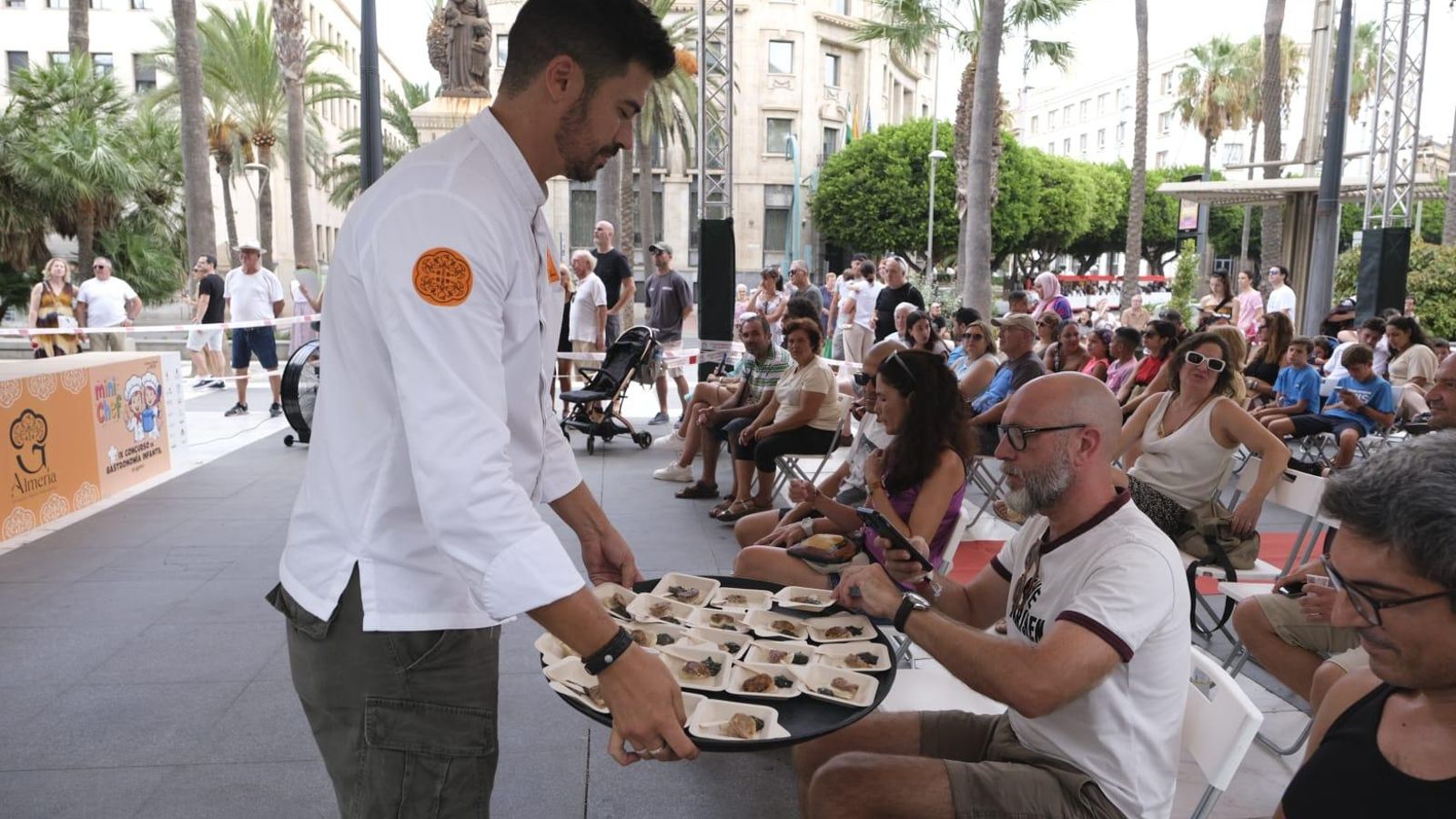 El público ha degustado las creaciones culinarias.