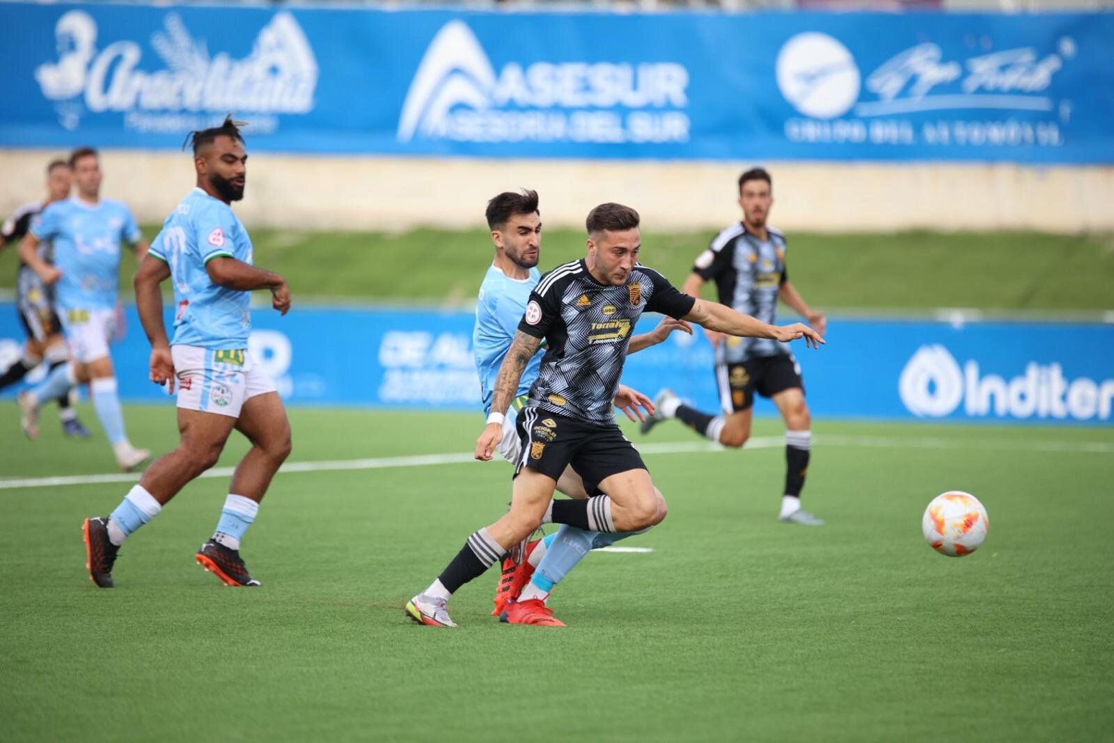 Cascajo fue titular en ataque en lugar de Lobo.