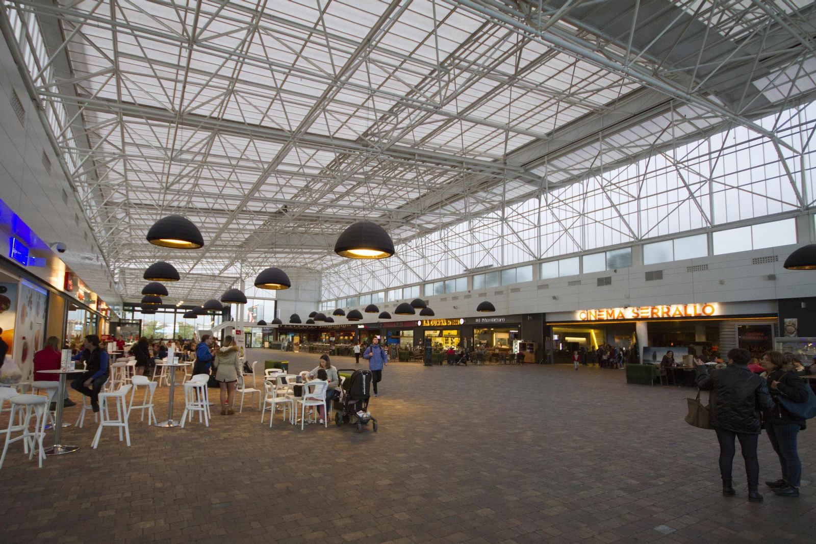 Centro comercial El Serrallo