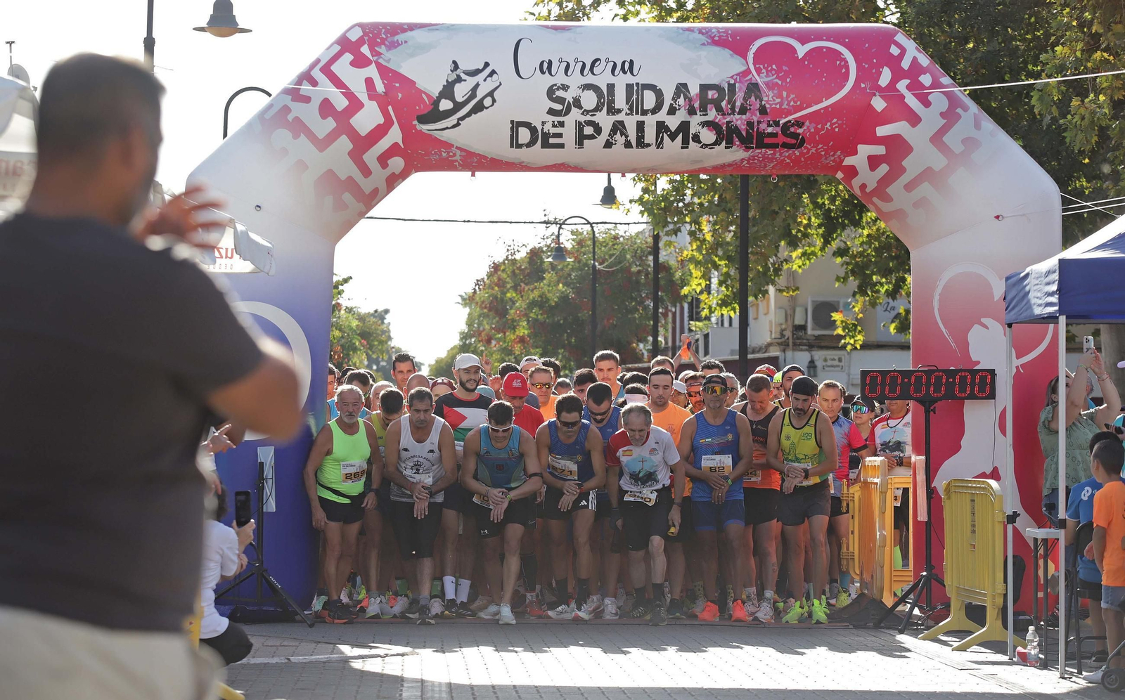 Búscate en las fotos de la VII carrera solidaria Por una Sonrisa en Palmones