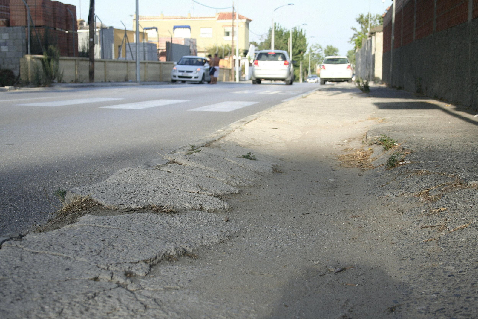 Un tramo de la Avenida de la Diputación, en El Rinconcillo. Un tramo de la Avenida de la Diputación, en El Rinconcillo.