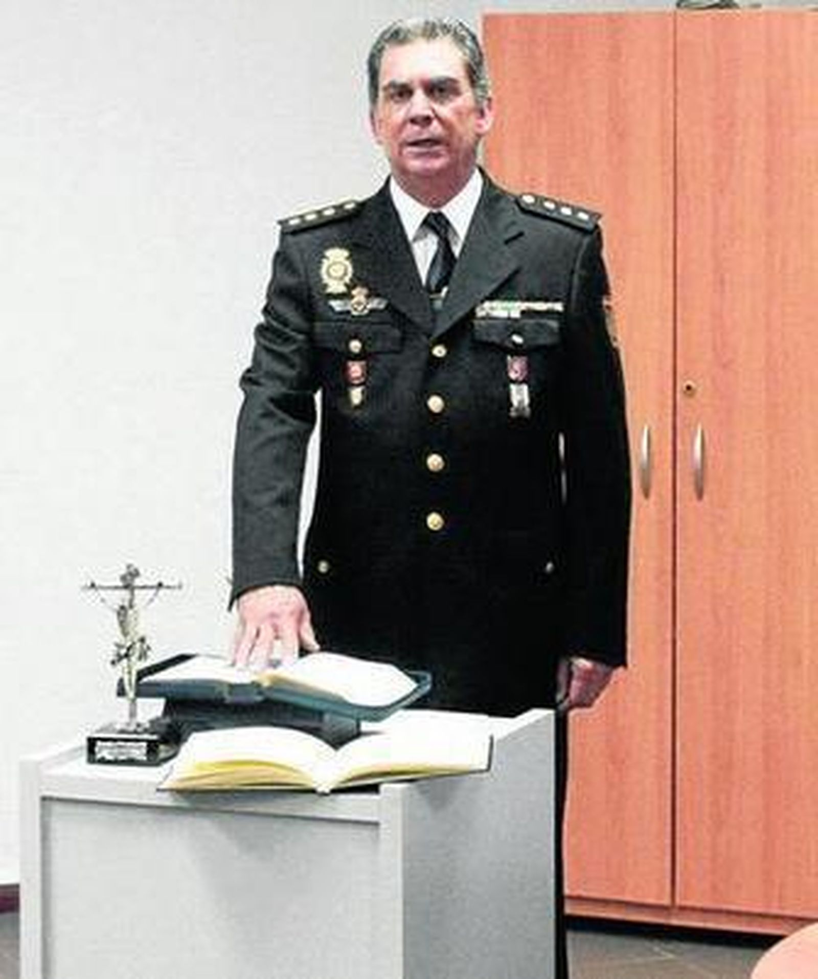 Adolfo Castaño, en la jura de su cargo como comisario de La Línea.