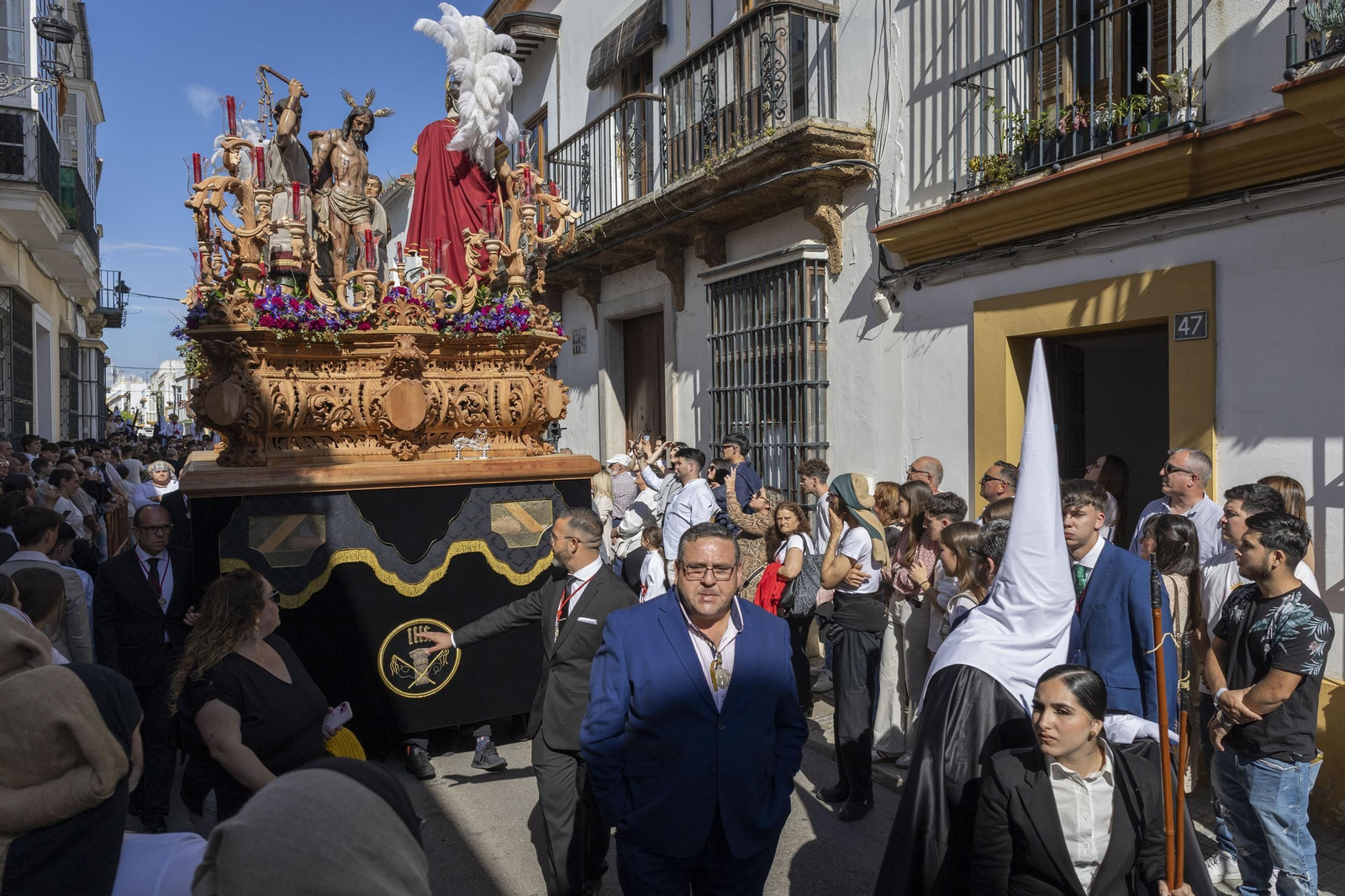 Imágenes de la salida de Flagelación en la Semana Santa de El Puerto 2025