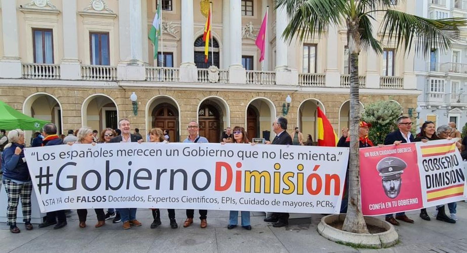 El franquismo, el racismo y la homofobia llegan a San Juan de Dios